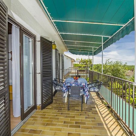 Apartment Vili Пинезичи Экстерьер фото