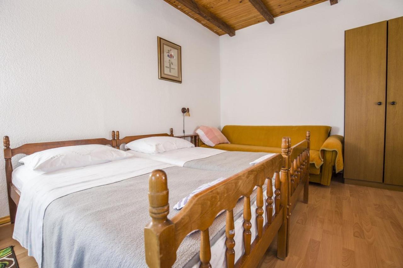 Apartment Vili Пинезичи Экстерьер фото