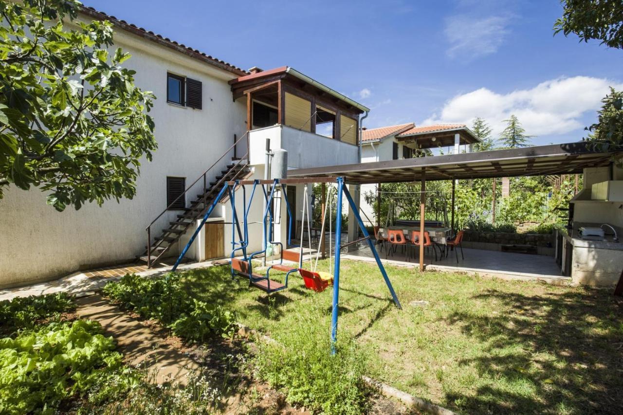 Apartment Vili Пинезичи Экстерьер фото