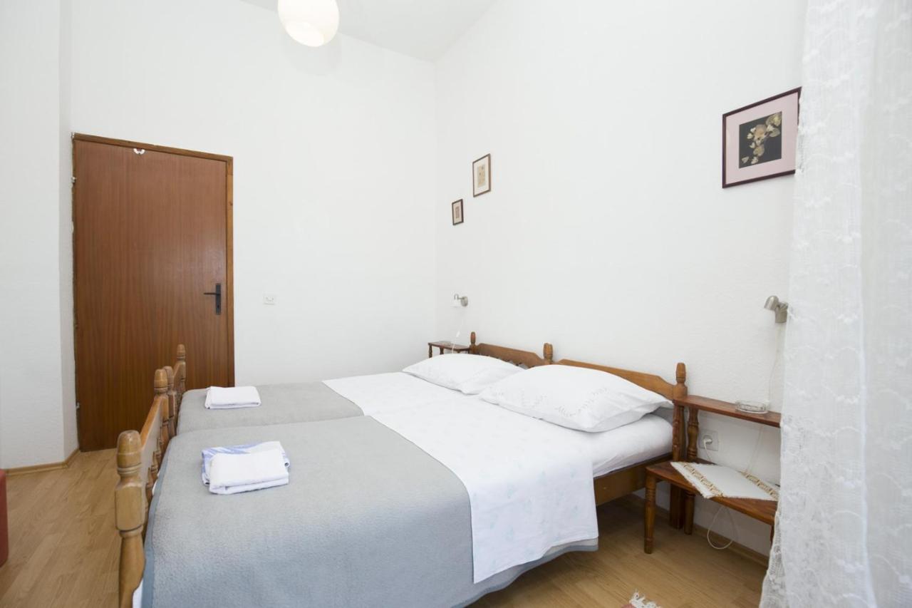 Apartment Vili Пинезичи Экстерьер фото